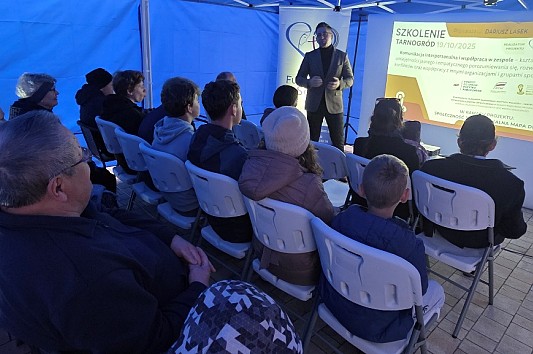 Relacja z warsztatów „Komunikacja interpersonalna i współpraca w zespole”