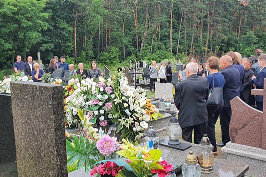 Ostatnie pożegnanie śp. ks. Roberta Siuzdaka - proboszcza parafii pw. św. Jana z Dukli w Przemyślu